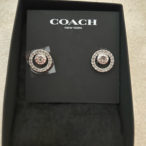 Coach 2 in 1 Halo Earrings & 3 Pc’s Sz-7 Rings. - Picture 2 of 6